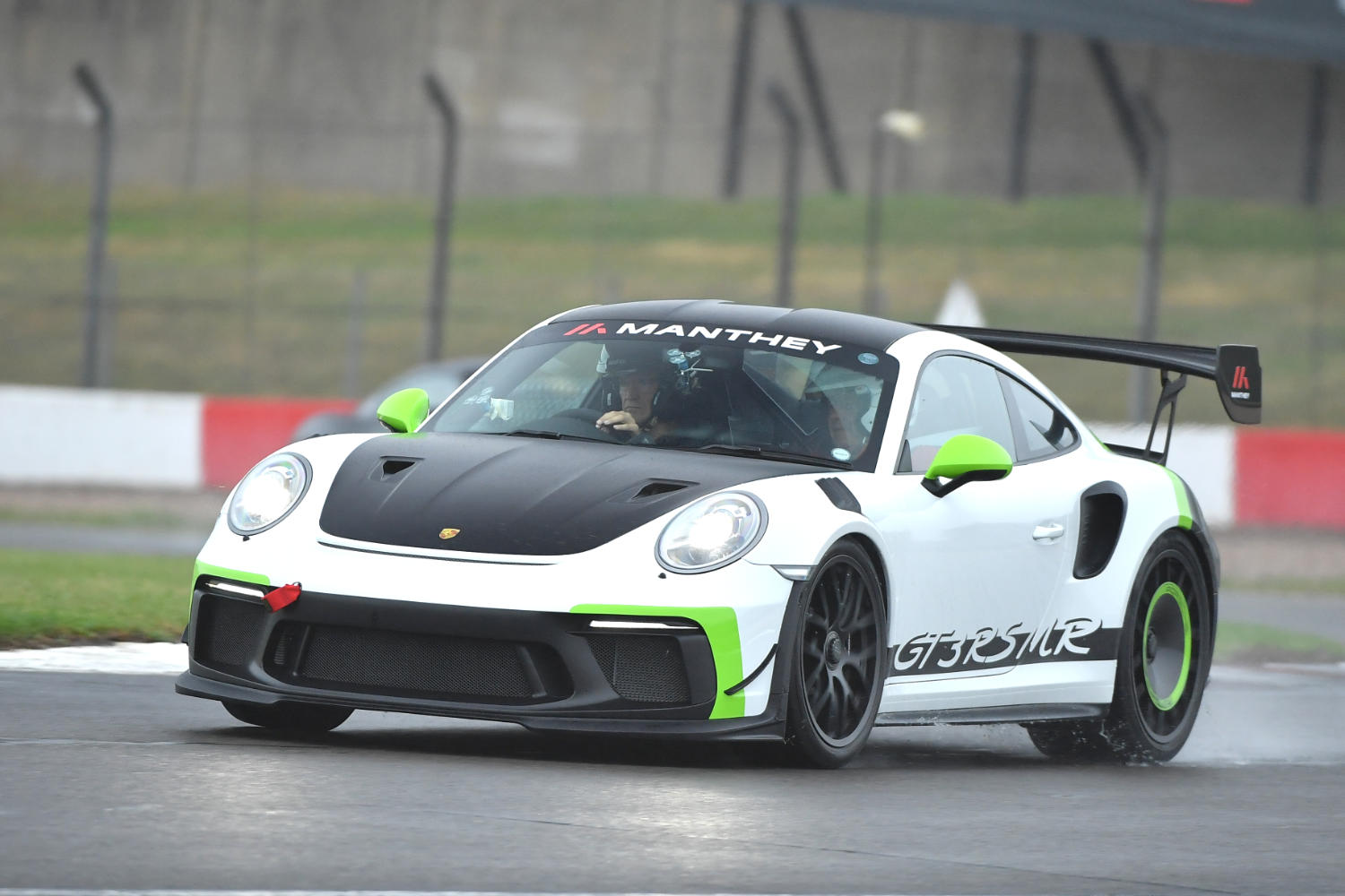 Porsche GT3RS on circuit