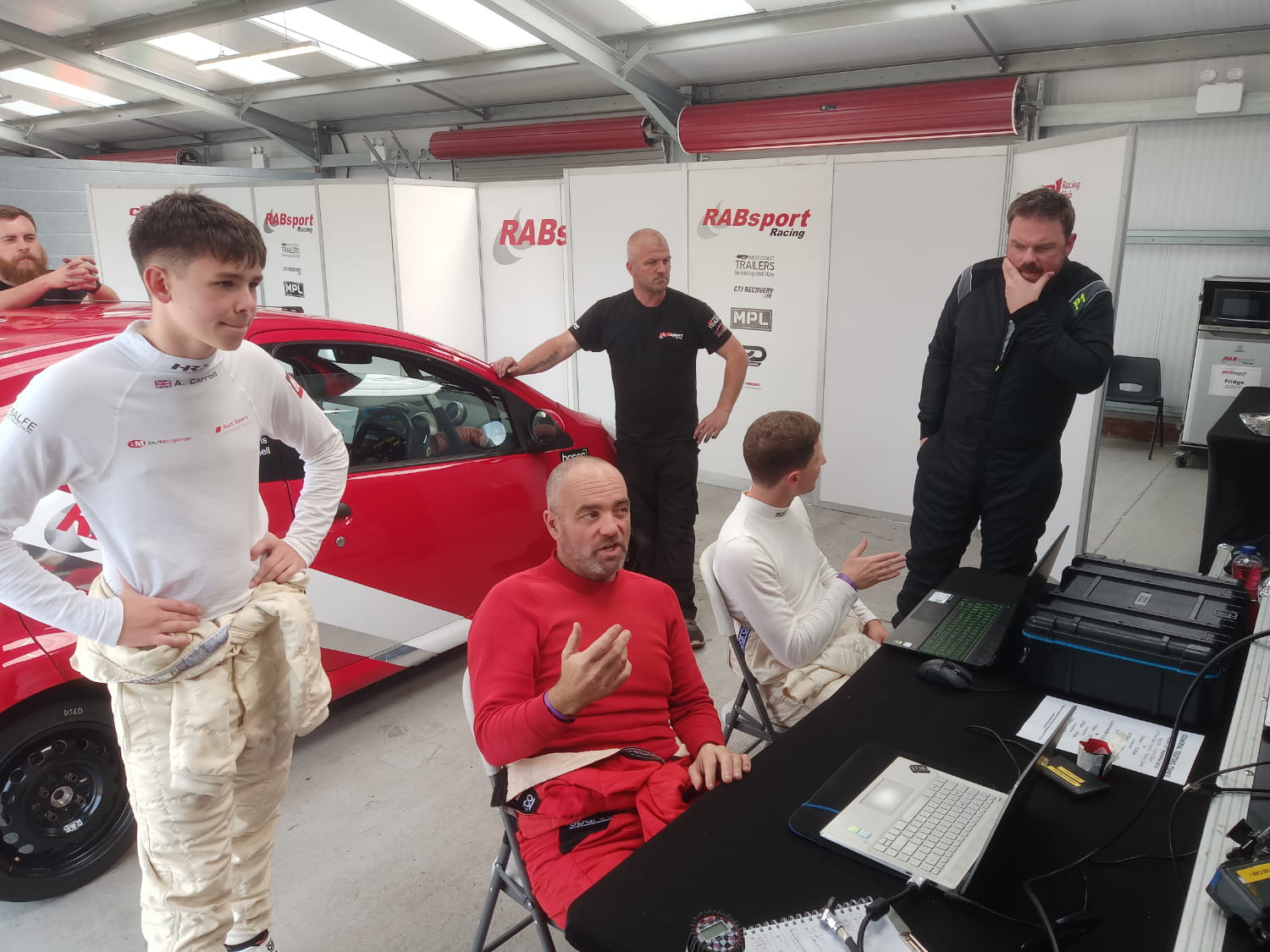 RABsport Ginetta Juniors pits